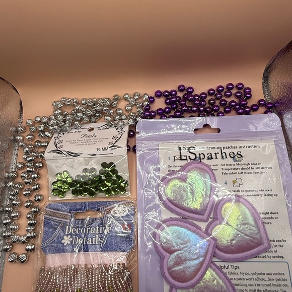 Hirschberg Embellishing Arts & Crafts Hearts & Petals 16mm w/ Beads lot of (5) - Picture 2 of 8